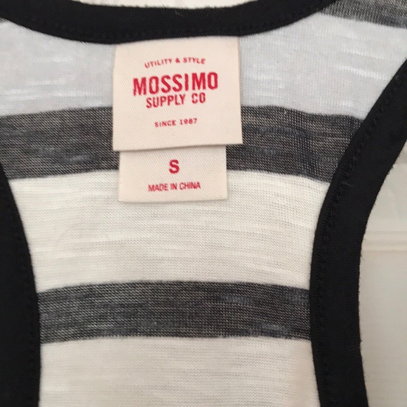 Mossimo Women’s Racerback Tank Size Small - Picture 2 of 3